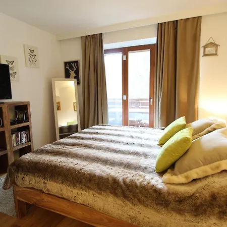 Rosie Design - Charming Near Slopes Apartmán
